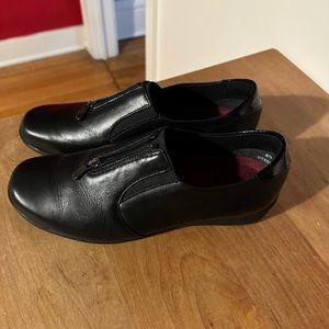 Munro Shoes Size 8.5 W